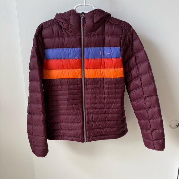 NWOT Cotopaxi Fuego Hooded Down Jacket in Wine - Picture 6 of 16